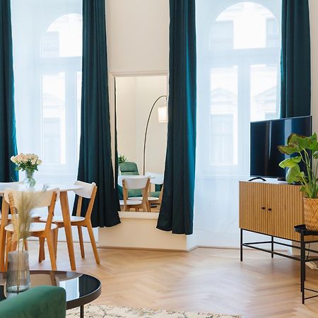 וינה Brand Cozy Apartment מראה חיצוני תמונה