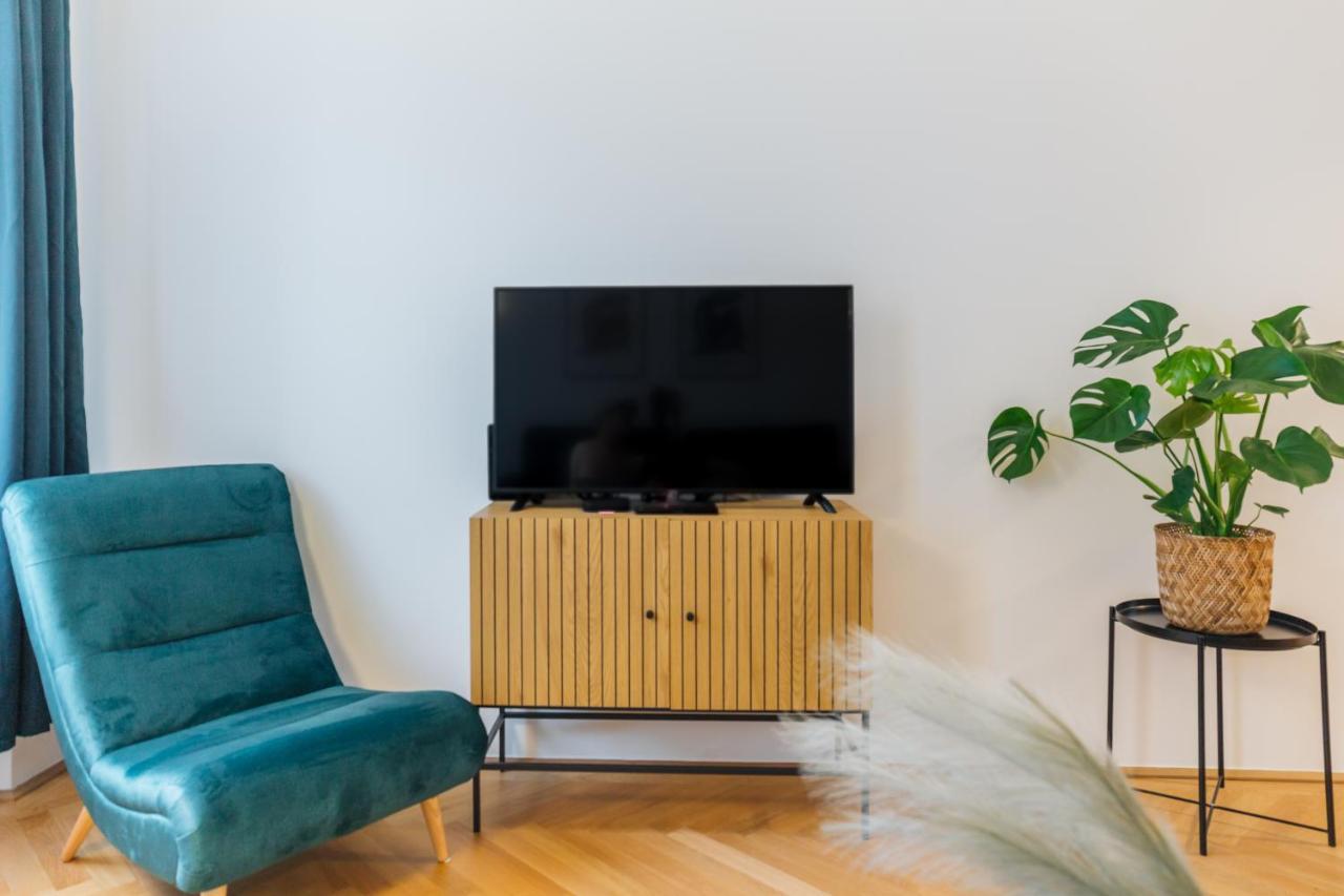 וינה Brand Cozy Apartment מראה חיצוני תמונה